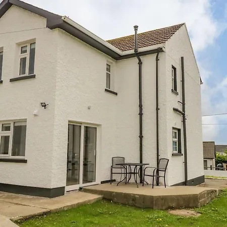 Beautiful With Gardens, Patio & Fireplace Dromahair